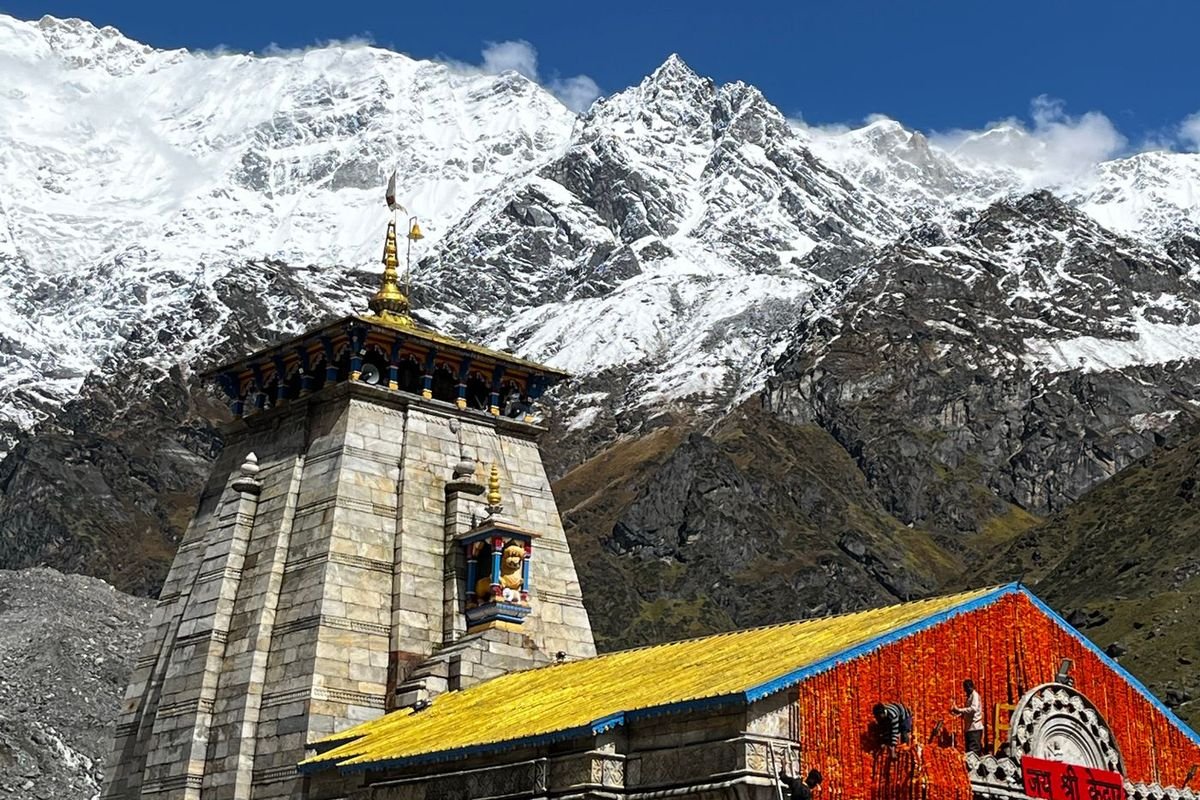 Kedarnath Temple with snow peaks behind